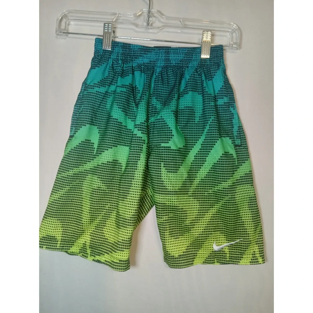 nike swim trunks Boys Small With Liner And Pockets And Drawstring Multicolor